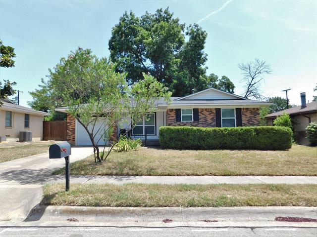 2006 Shawnee St in Denton, TX - Building Photo