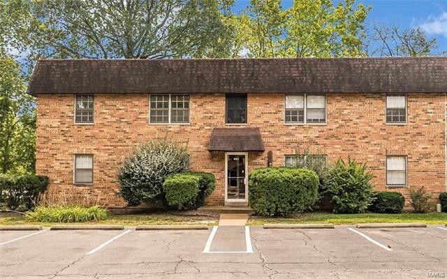437 S Clay Ave in Kirkwood, MO - Building Photo