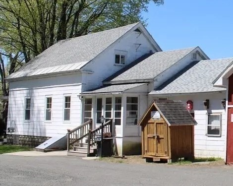 40 Conway St in Deerfield, MA - Building Photo - Building Photo
