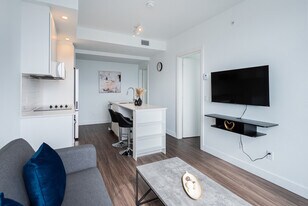 1454 Avenue Overdale in Montréal, QC - Building Photo