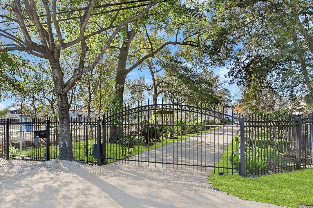 1959 Knoll St in Houston, TX - Building Photo