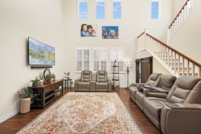 22587 Skipping Stone Dr in Santa Clarita, CA - Building Photo - Building Photo