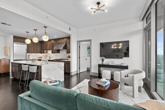 1616 West End Ave, Unit 2111 in Nashville, TN - Building Photo - Building Photo