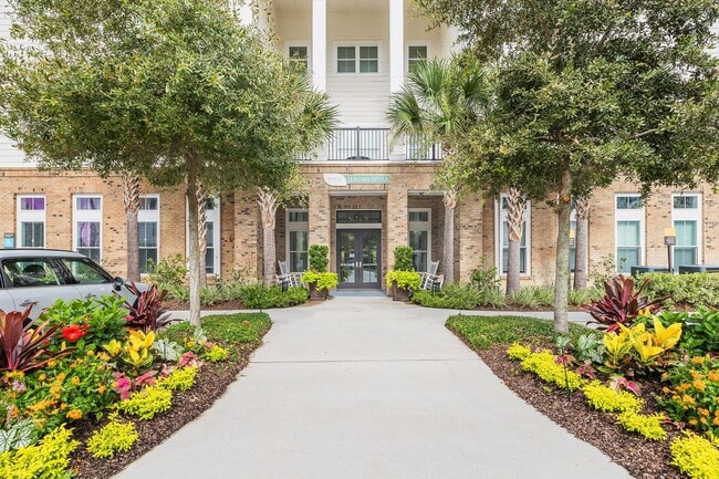 The Grove at Carolina Park Apartments in Mount Pleasant, SC - Foto de edificio - Building Photo