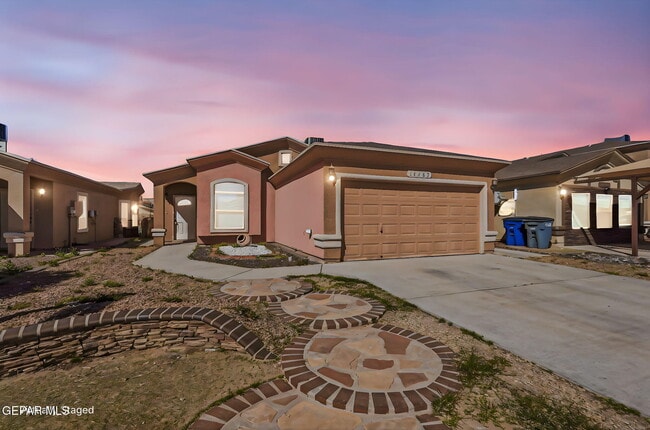 14209 North Point Ave