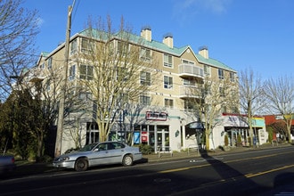 Ivy Court Apartments in Seattle, WA - Foto de edificio - Building Photo