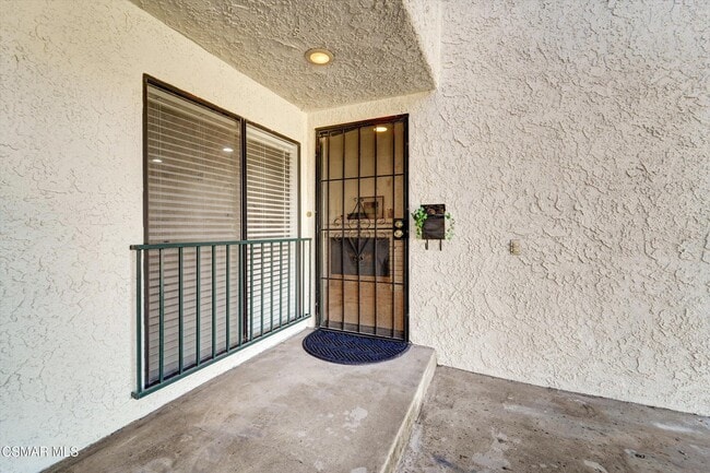 1831 Foursite Ln in Thousand Oaks, CA - Foto de edificio - Building Photo
