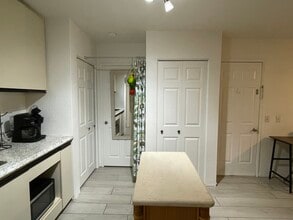 44440 E Sundown Crest Dr, Unit Studio in La Quinta, CA - Building Photo - Building Photo