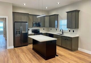 1091 Dahl Rd in Somerset, KY - Building Photo - Building Photo