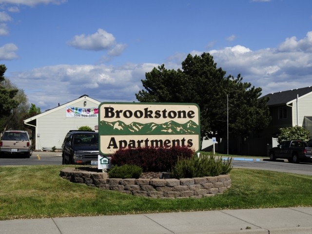 Brookside Apartments in Spokane, WA - Building Photo - Building Photo