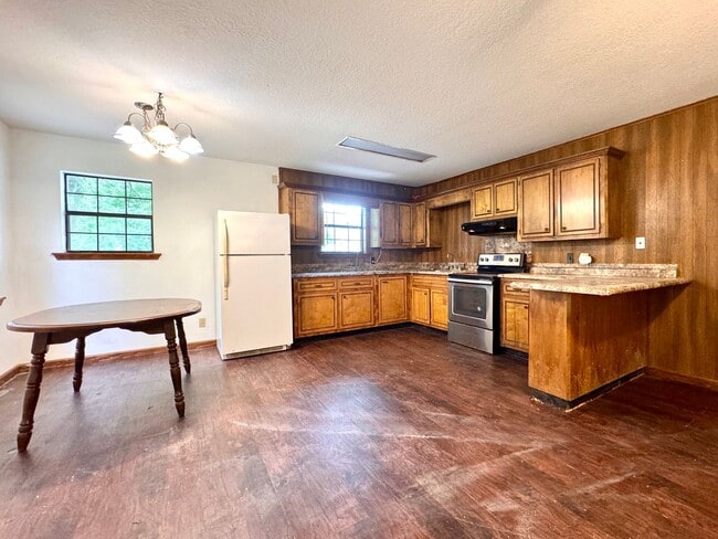 property at 600 Row St