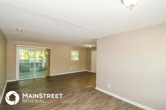 6260 Merrill Rd, Unit C3 in Jacksonville, FL - Building Photo - Building Photo