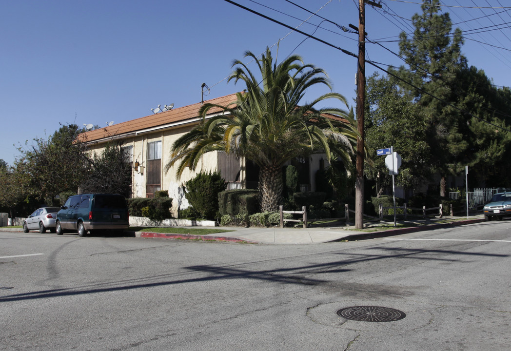 7105 Ethel Ave in North Hollywood, CA - Building Photo