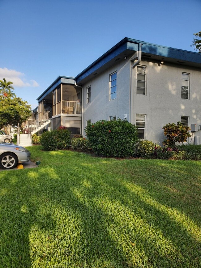 7535 S Oriole Blvd in Delray Beach, FL - Building Photo - Building Photo