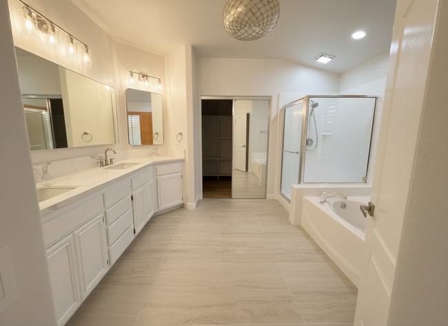 8136 Constantine Dr in Huntington Beach, CA - Building Photo - Building Photo