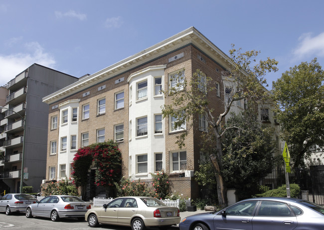 Dunsmuir Apartments in Oakland, CA - Foto de edificio - Building Photo