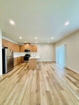 2434 Leonard Ln in Lebanon, OR - Building Photo