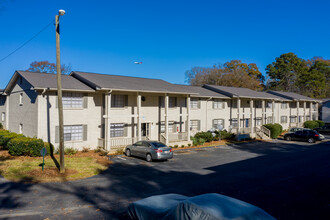 Forest Villas in Forest Park, GA - Building Photo - Building Photo