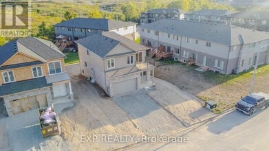 22 Willson Dr in Thorold, ON - Building Photo - Building Photo