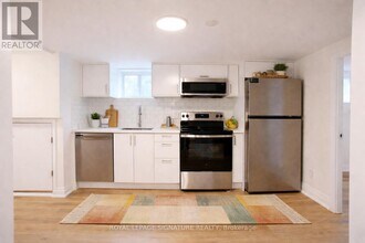 5 Twentieth St in Toronto, ON - Building Photo - Building Photo