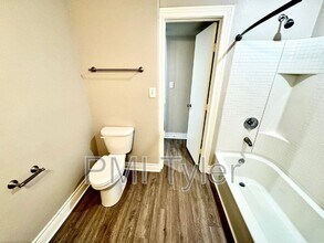 1822 W Oakwood St in Tyler, TX - Building Photo - Building Photo