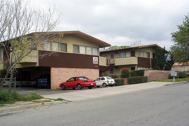 Avenue A  Apartments in Yucaipa, CA - Foto de edificio - Building Photo