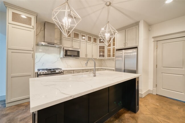 property at 4914 Rose St