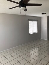 713 S Daytona Ave in Flagler Beach, FL - Foto de edificio - Building Photo