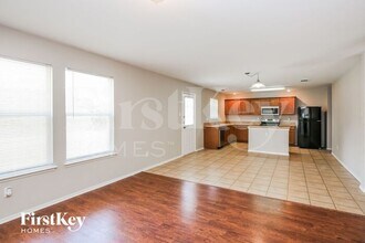 524 King St in Cedar Hill, TX - Foto de edificio - Building Photo