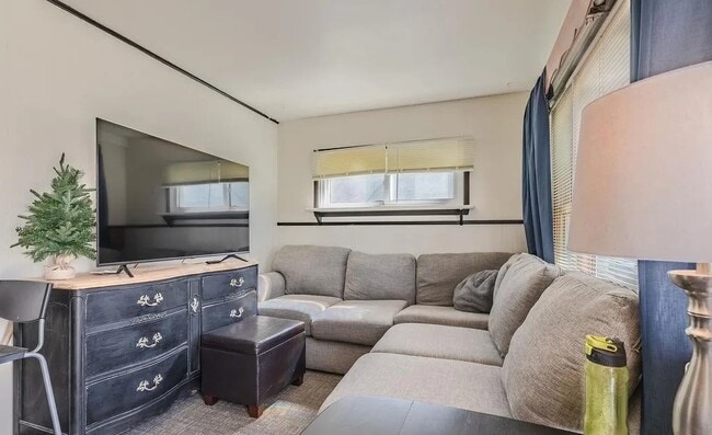 164 N 9th St, Unit 164 N. 9th Apt B in Laramie, WY - Building Photo - Building Photo