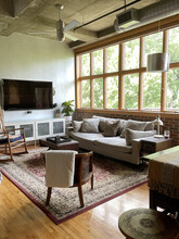 640 Glen Iris Dr NE, Unit 617 in Atlanta, GA - Foto de edificio - Building Photo