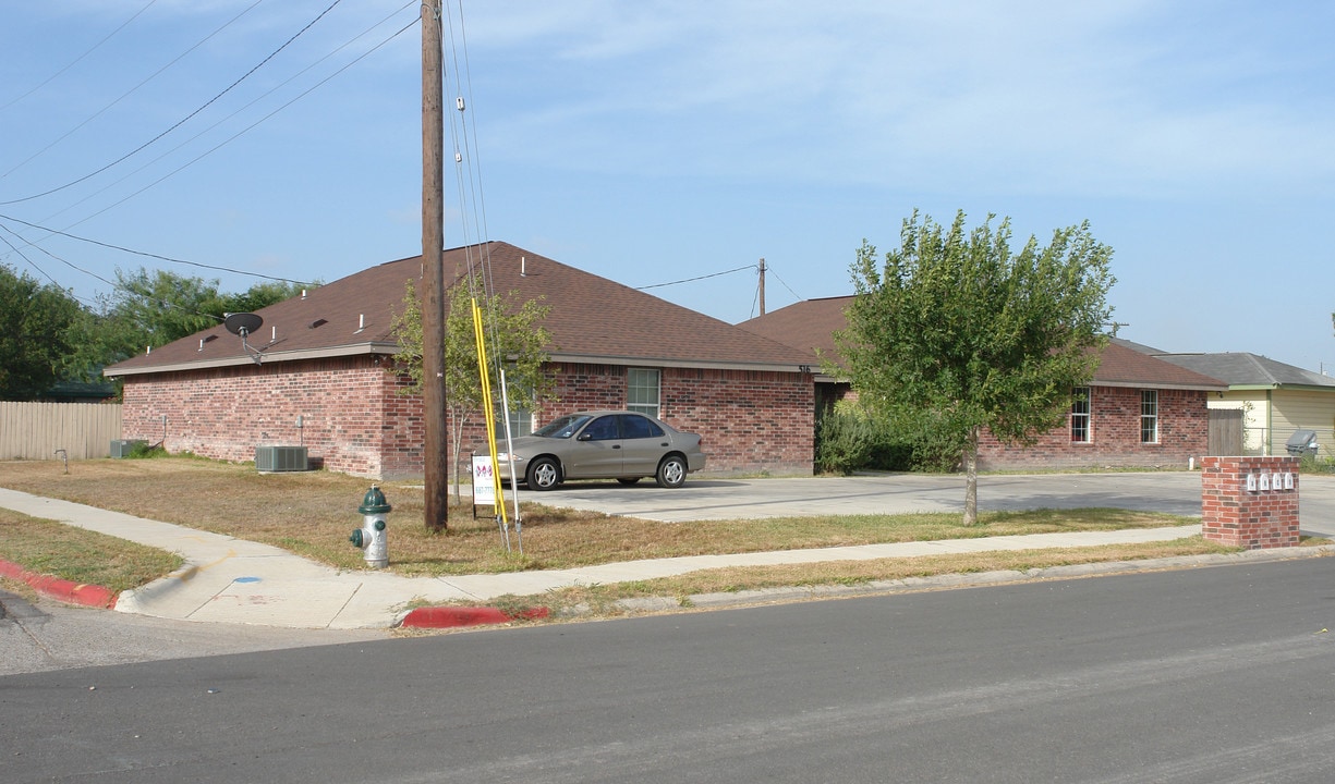 516 W Chavez St in Edinburg, TX - Building Photo