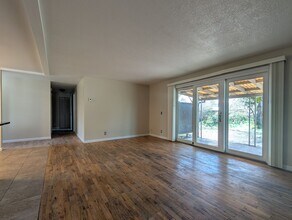 3338 Gardenia Way in Eugene, OR - Building Photo - Building Photo