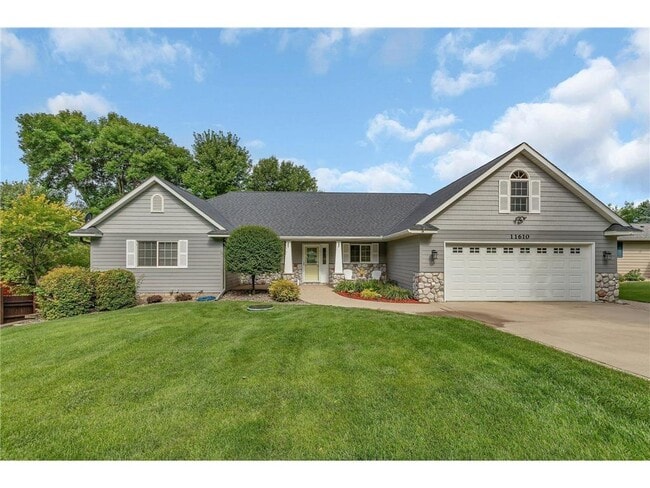 11610 44th St NE in Spicer, MN - Foto de edificio - Building Photo