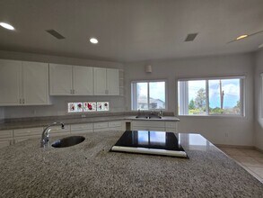 780 Kekaulike Ave in Kula, HI - Building Photo - Building Photo