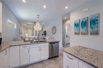 2737 Linda Dr in Naples, FL - Building Photo - Building Photo