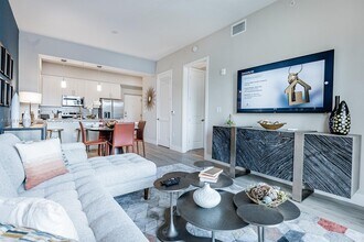 9335 W Commercial Blvd in Fort Lauderdale, FL - Building Photo - Building Photo