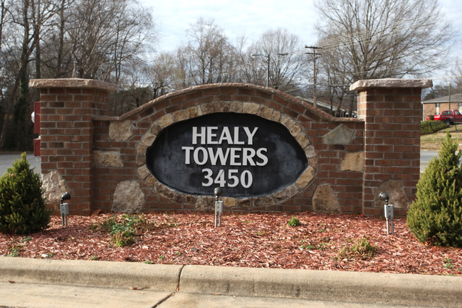 Healy Towers in Winston-Salem, NC - Foto de edificio - Building Photo