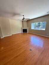 11008 Snowcreek Falls Ave in Bakersfield, CA - Building Photo - Building Photo