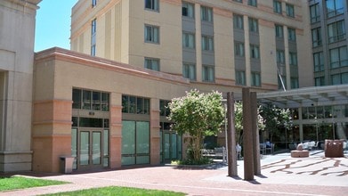 2350 Clarendon Blvd in Arlington, VA - Building Photo - Building Photo