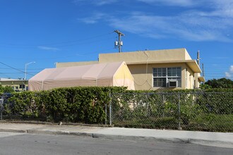 2707-2713 Georgia Ave in West Palm Beach, FL - Building Photo - Building Photo