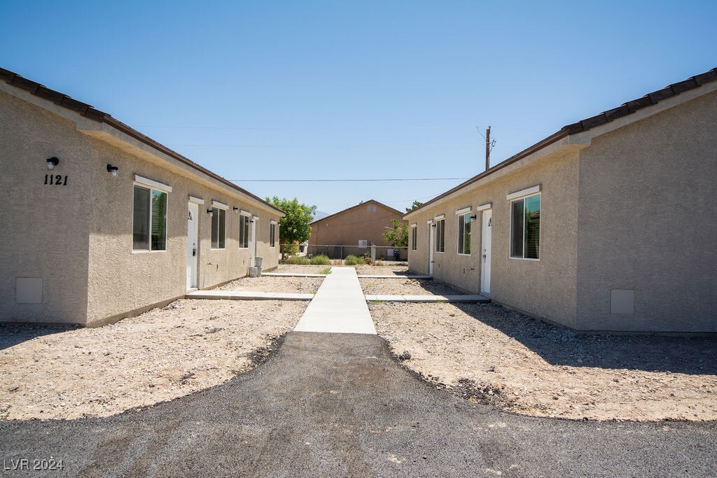 1121 Sixshooter Ave in Pahrump, NV - Building Photo