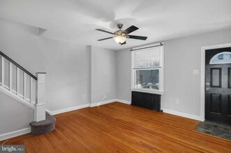 2100 Mifflin St in Philadelphia, PA - Building Photo - Building Photo