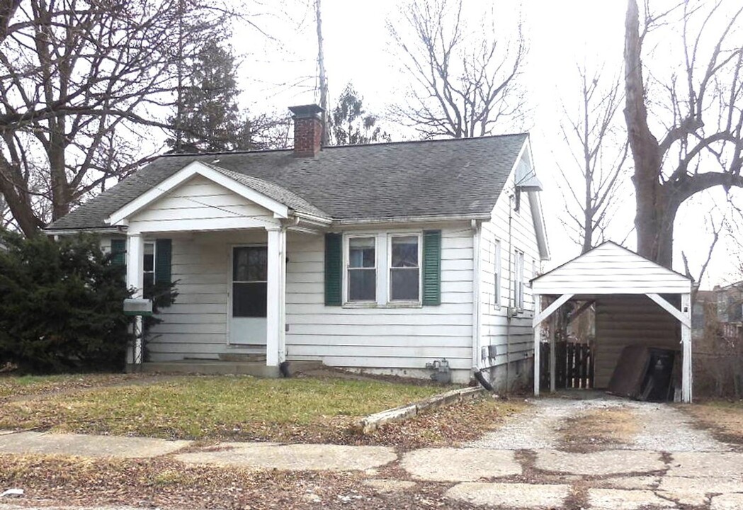 20 S 29th St in Belleville, IL - Building Photo