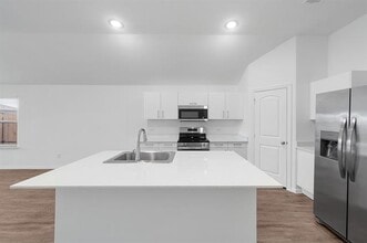 208 Fairmeade Dr in Terrell, TX - Building Photo - Building Photo