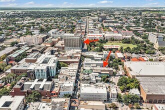 350 King St in Charleston, SC - Foto de edificio - Building Photo