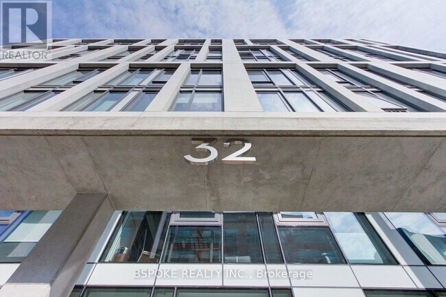 property at 32 Camden St