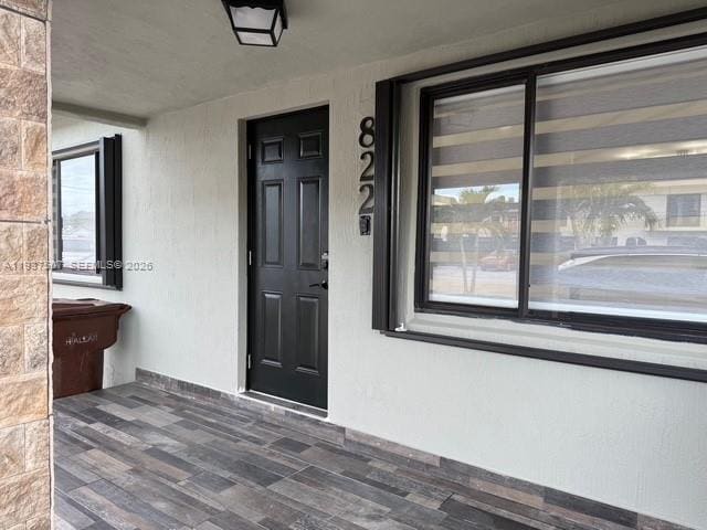 property at 822 W 30th St