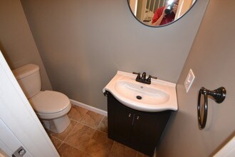 105 Radcliffe Ave in Providence, RI - Foto de edificio - Building Photo