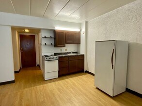 Campus Square Apartments in Madison, WI - Building Photo - Interior Photo